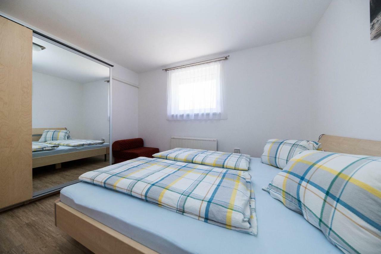 Moderne Souterrainwohnung Crikvenica Eksteriør bilde