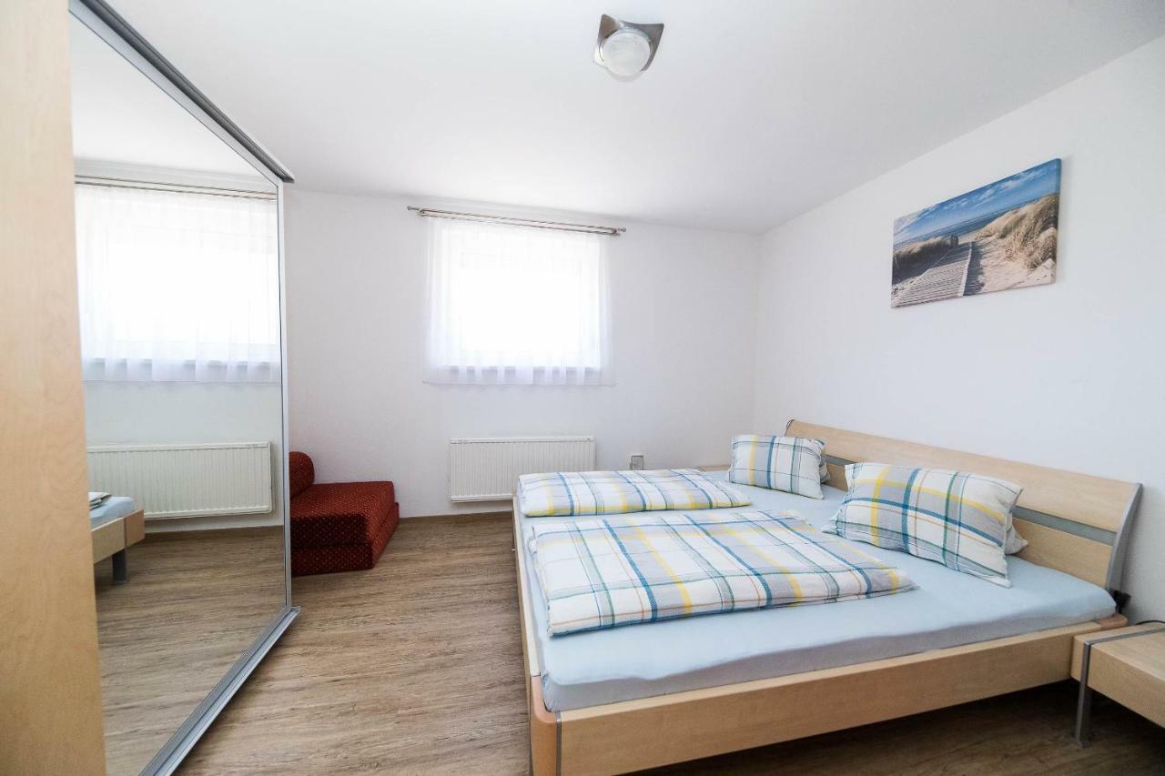 Moderne Souterrainwohnung Crikvenica Eksteriør bilde