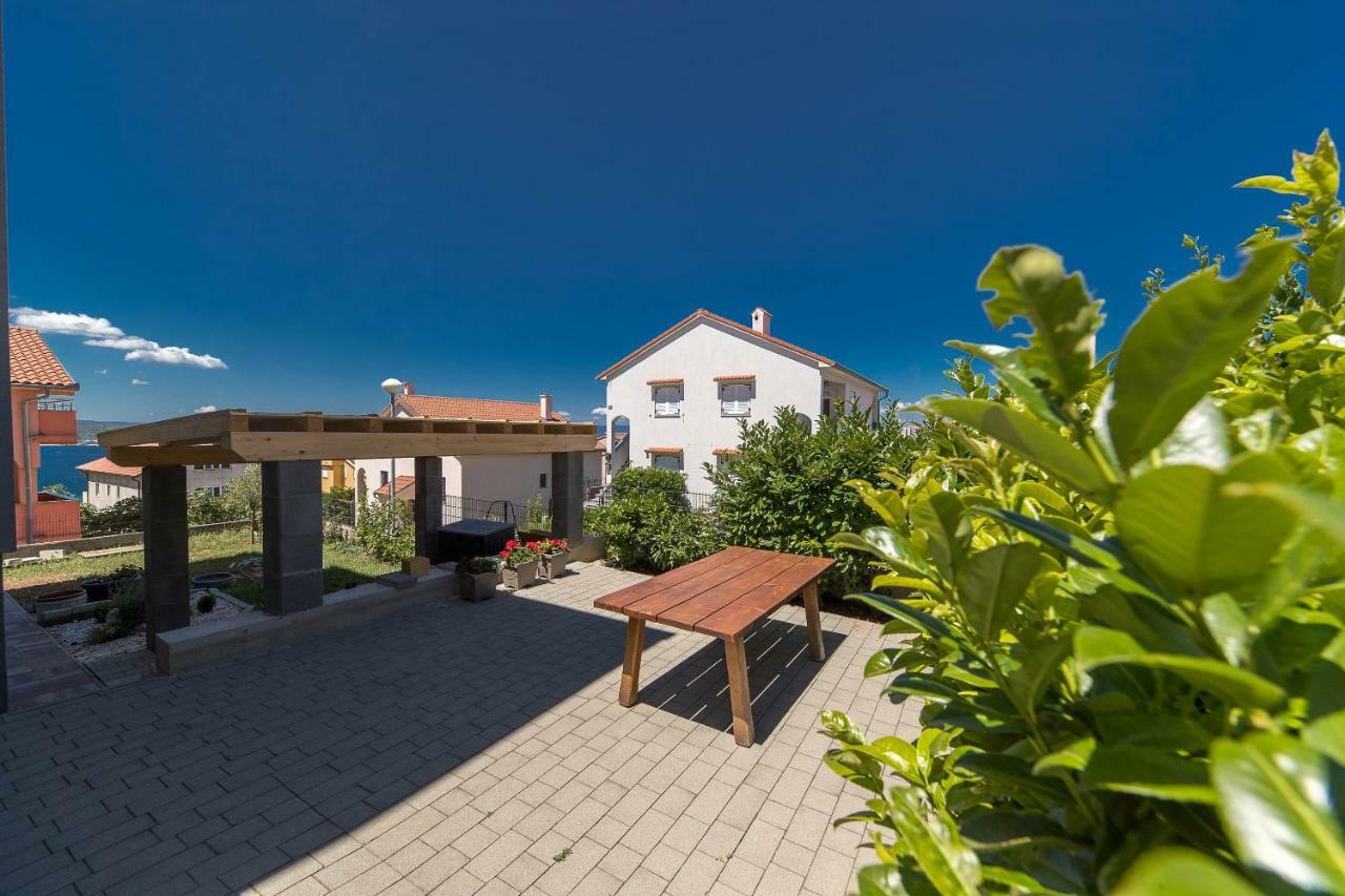 Moderne Souterrainwohnung Crikvenica Eksteriør bilde